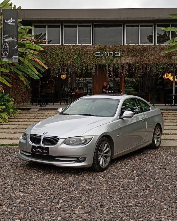BMW 325i 